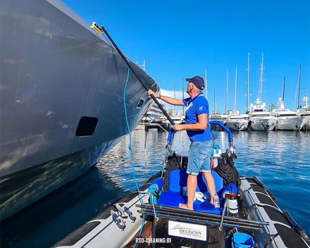 Referentie Monaco Yachtshow. Reiniging SuperYacht door RSD Yacht Cleaning_4